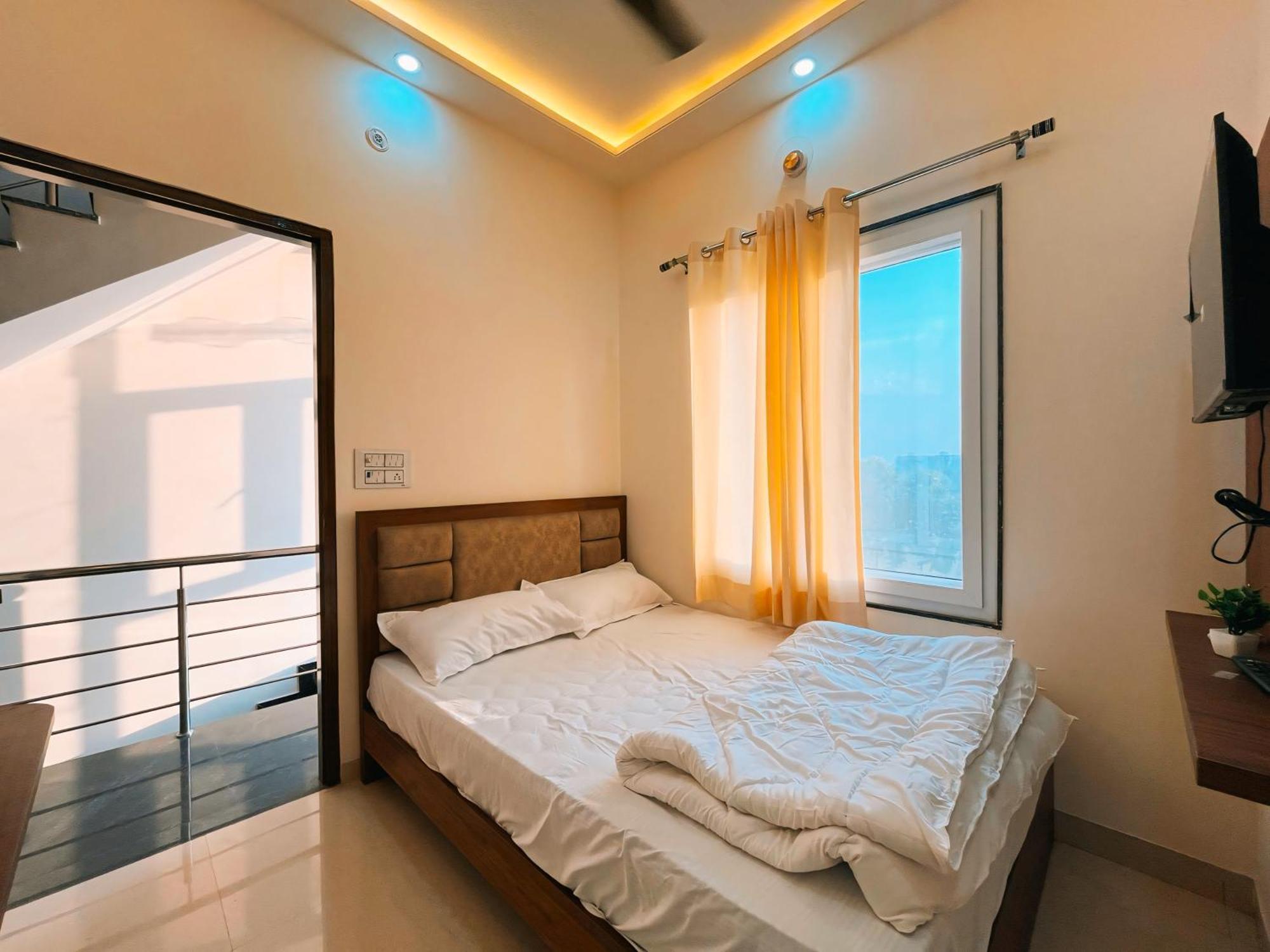 Hotel Pooja ชัยปุระ ภายนอก รูปภาพ